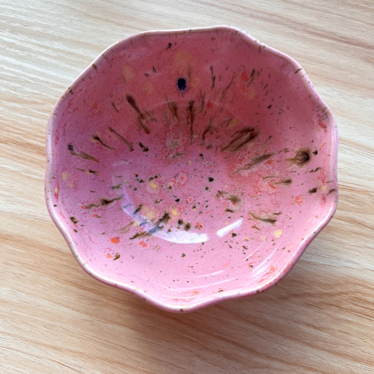 Wavy bowl