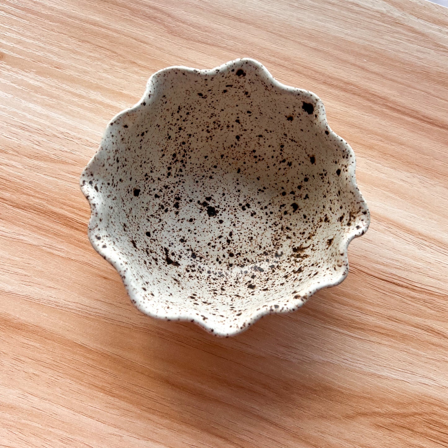 Small wavy bowl